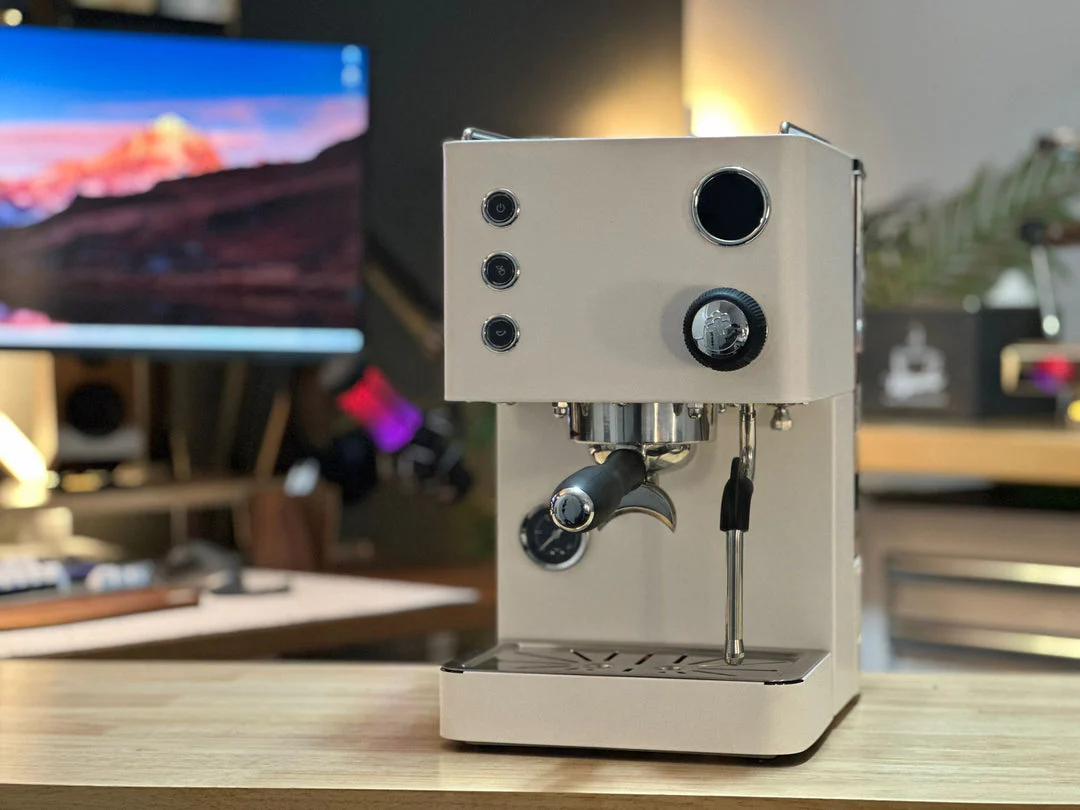 Turin™ Legato™ V2 Espresso Machine - Image 25