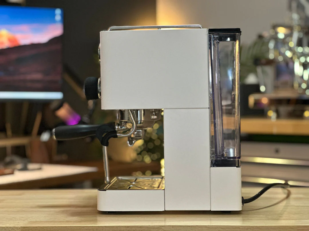 Turin™ Legato™ V2 Espresso Machine - Image 29