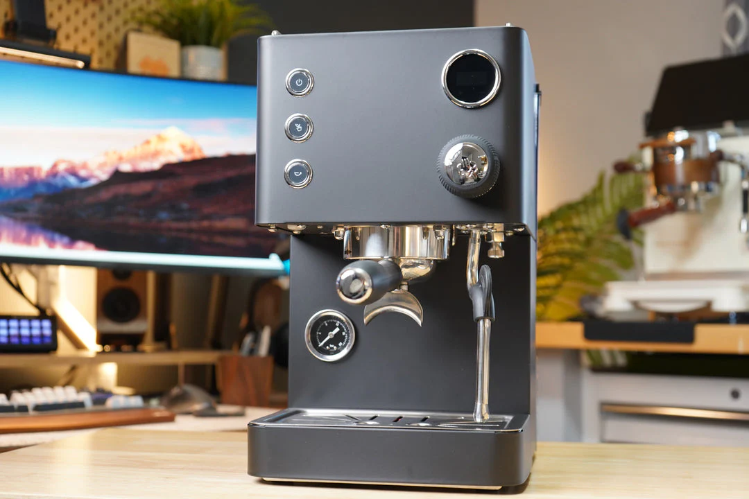 Turin™ Legato™ V2 Espresso Machine - Image 4