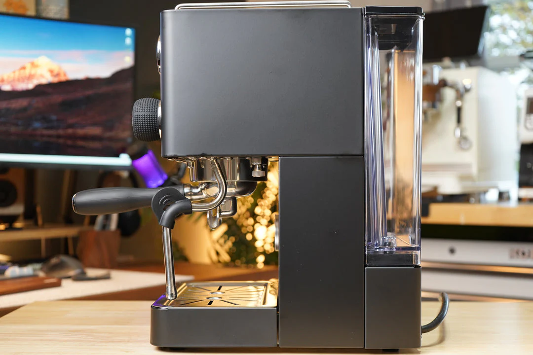 Turin™ Legato™ V2 Espresso Machine - Image 6